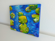 Load image into Gallery viewer, Floating Lily pads
